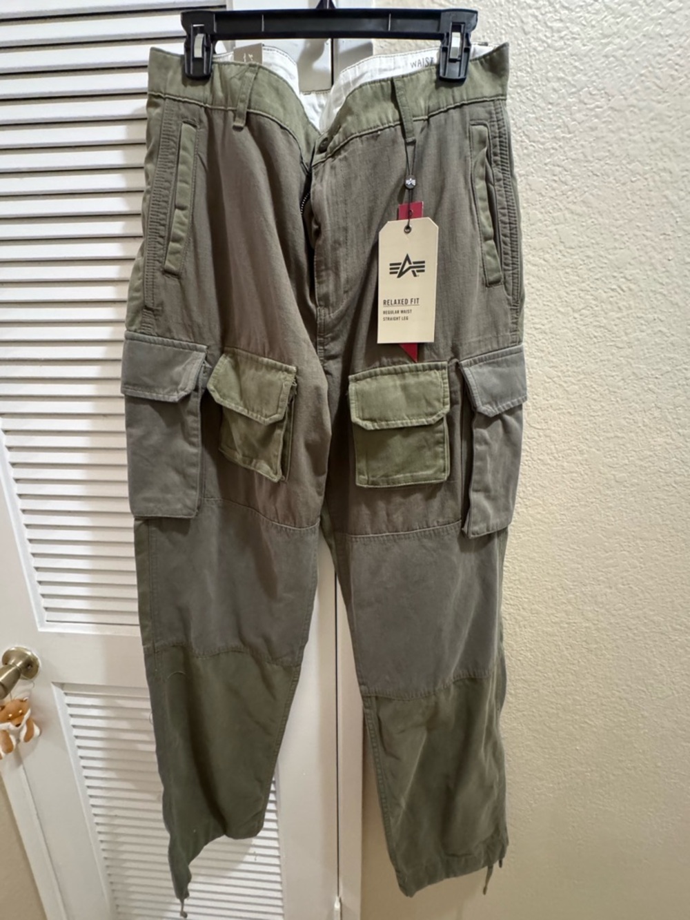Relaxed Fit Men’s Cargo Pants - Olive Green 34x34